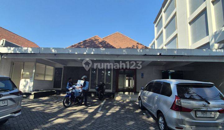 Tempat Usaha di Raya Darmo Masih Bagus Cocok Untuk Kantor 1