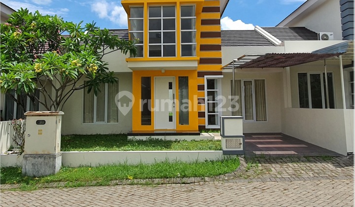 RUMAH MODERN MINIMALIS DAERAH KALIWATES LINGKUNGAN ELIT KOTA JEMBER 1