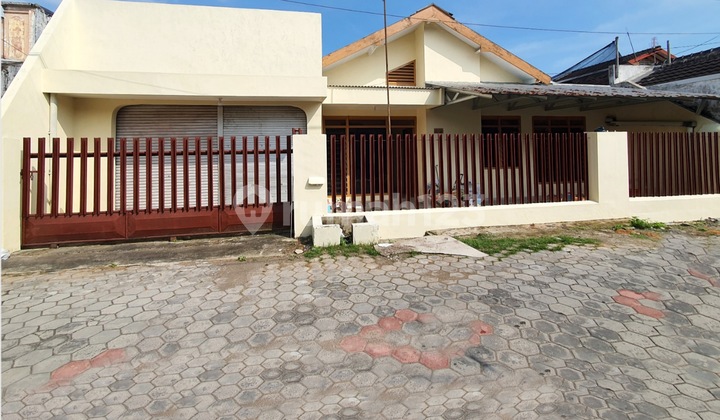 Rumah Sewa Luas dan Murah Dekat Kota Cocok untuk Hunian atau Kantor 1