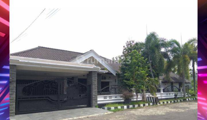 Rumah Mewah Halaman Luas Lokasi Perumahan Elit Mojopahit 1