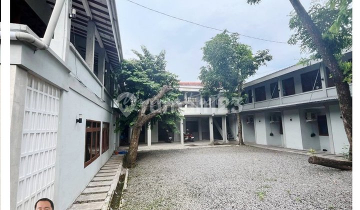 2-Storey House in Campus Area Suitable for Investment 1