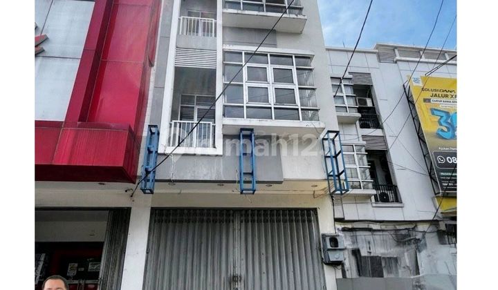 3-Storey Shop House for Rent, Gajah Mada Jember Location, Suitable for Office 1