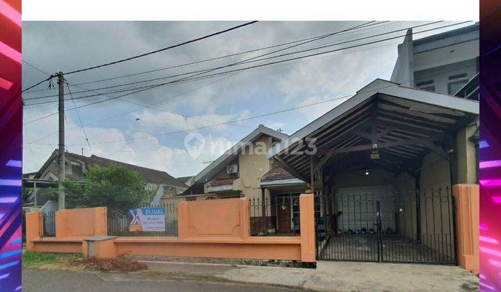 Rumah Luas Tengah Kota Dekat Sma 1 Jember Dan Kampus Unmuh. 1