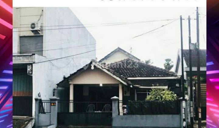 Sewa Rumah Pinggir Jalan Raya Besar Daerah Tengah Kota Jember. Cocok Untuk Cafe  1