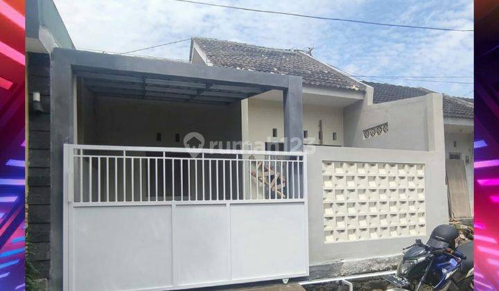 Rumah Modern Minimalis Baru Renovasi di Perumahan Tengah Kota Jember. Tinggal Bawa Koper 1