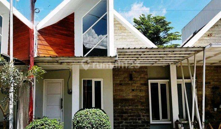 Rumah Modern Minimalis Di Perumahan Tengah Kota Dekat Alun Alun Jember 1