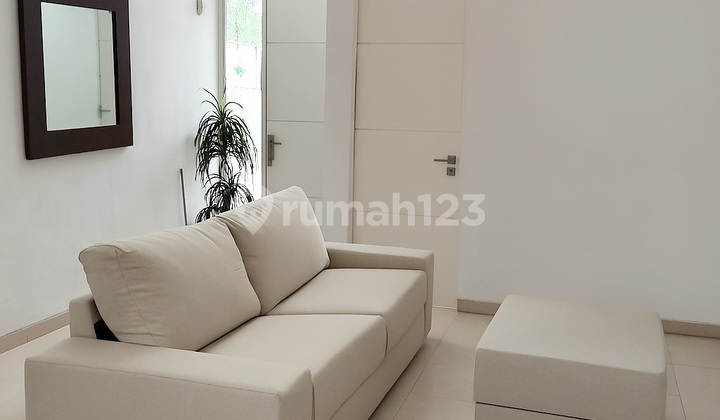 Sell Cheap Fully Furnished House Ready to Live Strategic Near Transmart and Roxy Square Sell Cheap Fully Furnished House Ready to Live Strategic Near Transmart and Roxy Square