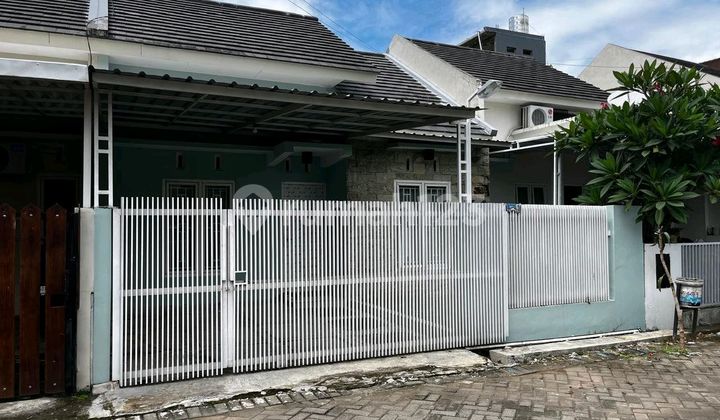 Ready-to-Occupy Minimalist Modern Home in an Elite Subdivision in Downtown Jember Ready-to-Occupy Minimalist Modern Home in an Elite Subdivision in Downtown Jember