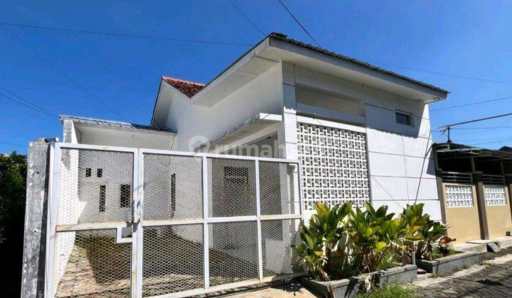 Sewa Rumah Minimalis Modern Tengah Kota Jember. Siap Huni 1