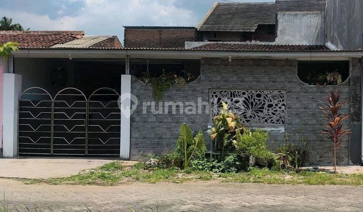 Beautiful New Renovated House Ready to Occupy in Tegal Besar Area, Jember Beautiful New Renovated House Ready to Occupy in Tegal Besar Area, Jember