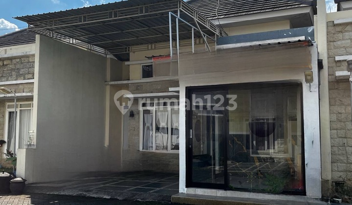 Sell Cheap Modern Minimalist House Fully Furnished In A Housing Cluster In The Middle Of Jember City 1