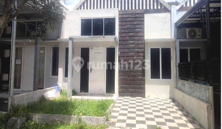 For Rent: Move-in Ready House Near Roxy Jember 1