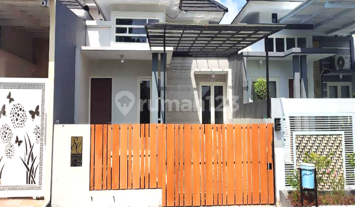 For Sale Minimalist House in the City Center 1