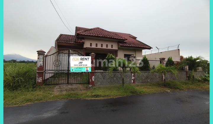 DIJUAL RUMAH CANTIK SIAP HUNI BELAKANG TRANSMART 1
