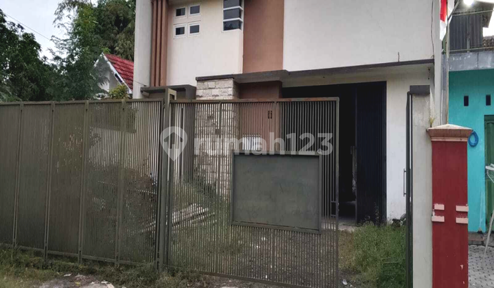 FOR SALE MINIMALIST OFFICE BESIDE THE ROAD NEAR THE CITY 1