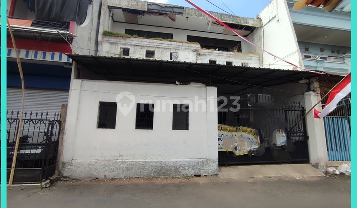 Dijual Rumah Cantik 2 Lantai Tengah Kota Jember 1