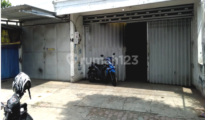For Rent: Beautiful 1-Story Shop House by the Roadside Near Armed Jember 1