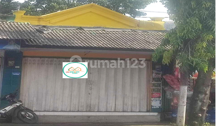 For Rent: 1-Story Shop House by the Roadside Near Jember University 1
