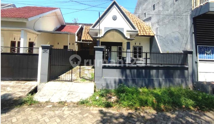 Dijual Rumah Cantik Siap Huni Tengah Kota 1