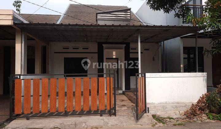 Rumah 2 Lantai Dalam Perumahan Permata Depok 2