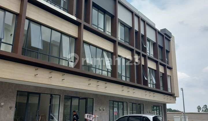 New Shop House Never Been Used On Jl. BSD Raya Utama