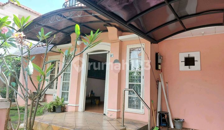 Rumah Tua Masih Kokoh & Terawat Dilengkapi Lift 2