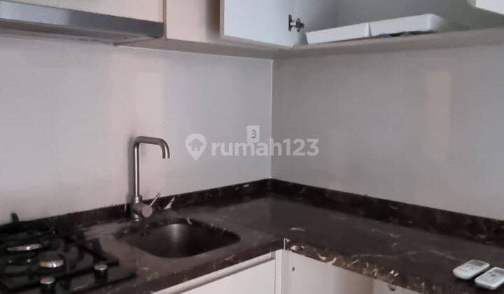 DISEWAKAN APARTEMEN 2BR SEMI FURNISHED  2