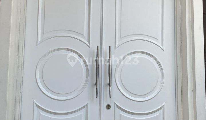 Disewakan Rumah Mewah Bagus Siap Huni Luas 8x20