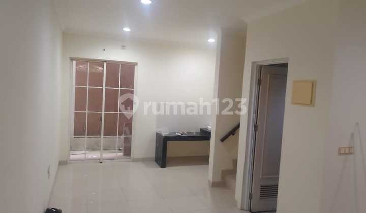 Very Good House With 3 AC Units