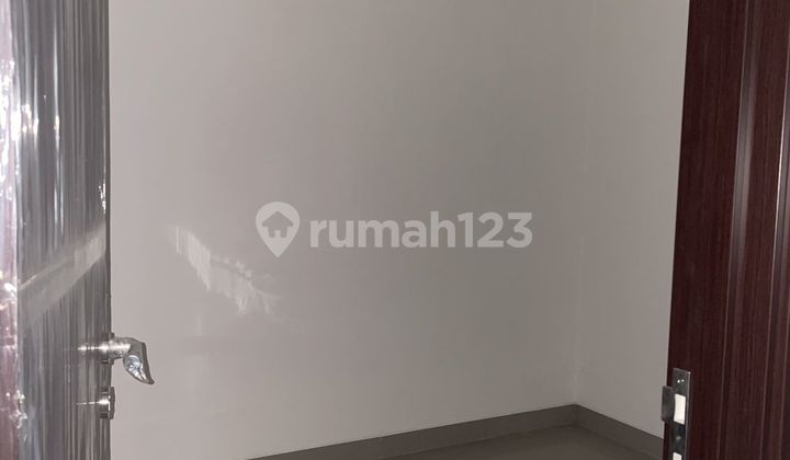 For Rent: Nice Condo House Green Royal Unfurnished Floors 2 and 3 Good. For Rent: Nice Condo House Green Royal Unfurnished Floors 2 and 3 Good.