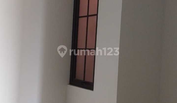 Disewkan Rumah 2 lantai Murahhh BANGET di Green Lake City East Asia  2