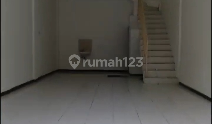 For sale/rent 2-story shop house in Sawojajar commercial area Axjj66 2