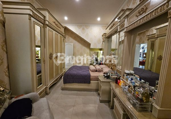 3-Storey House in Sulfat Area Near Superindo Axjj 2