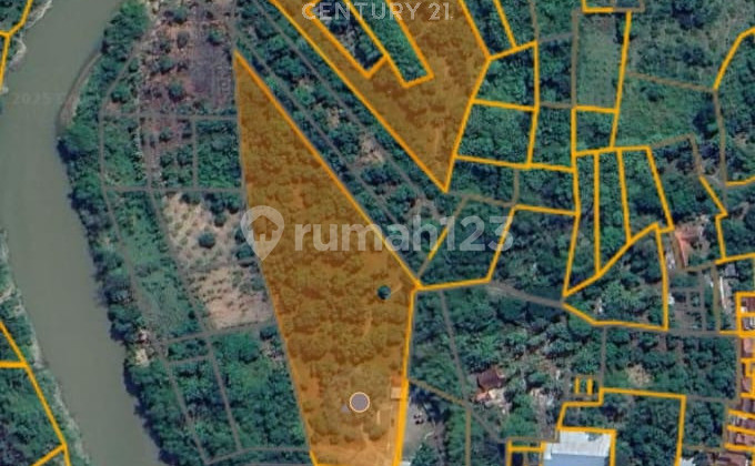 Spacious Land Suitable for Recreational Area in Leuwiseeng Village, Majalengka Spacious Land Suitable for Recreational Area in Leuwiseeng Village, Majalengka