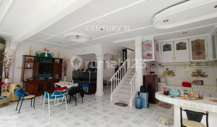 Rumah 3lt Dgn Private Pool, Asri, Di Bukit Golf Hijau Sentul City 2