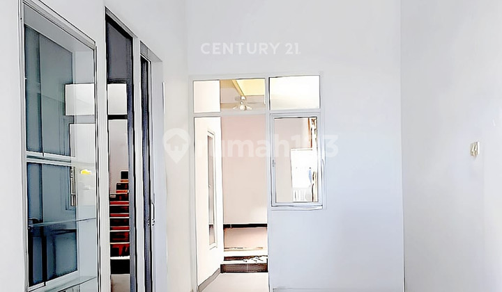 Rumah Strategis Dekat Kampus Di Jl Swadaya Tangerang Selatan 2