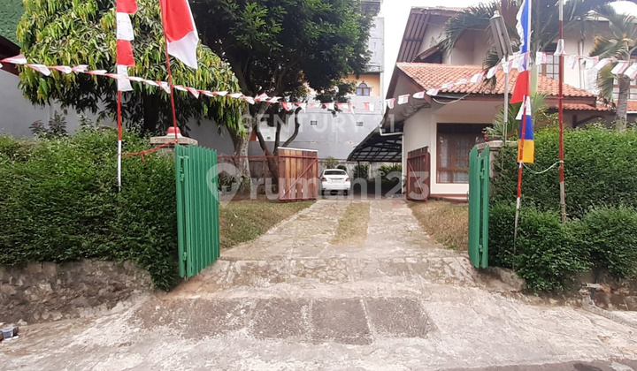 House Near Toll Road on Jl Kepondang Beji Timur 2