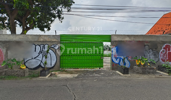 Strategic Lot Suitable for Business on Adam Malik Street, Tangerang