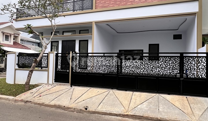 Rumah Hoek Bangunan Baru Mewah di Bsd Kencana Loka 2