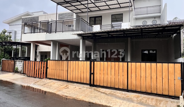 Jual Rumah Harga Bagus 3 Lantai Full Bangunan Siap Huni di Bsd Taman Crysant