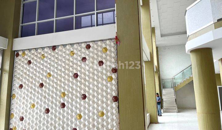 Sewa Gudang Marketing Gallery Pinggir Jalan Raya Kelapa Dua 7