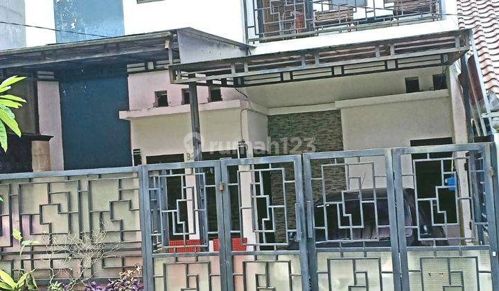 Rumah Minimalis Terawat Jual Cepat di Beji Depok 1