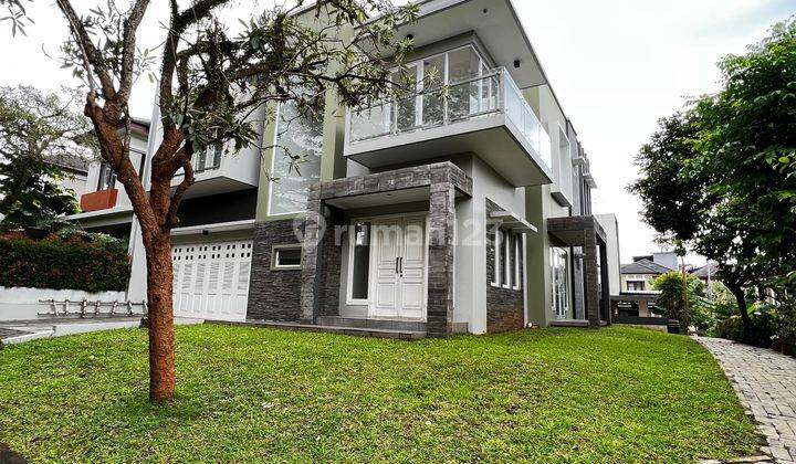 Rumah Super Nyaman Hook Depan Taman di Bsd Delatinos 1