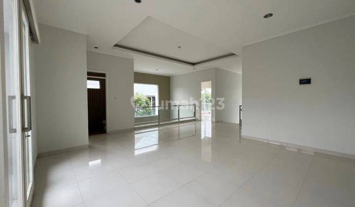 Rumah Super Nyaman Hook Depan Taman di Bsd Delatinos 2