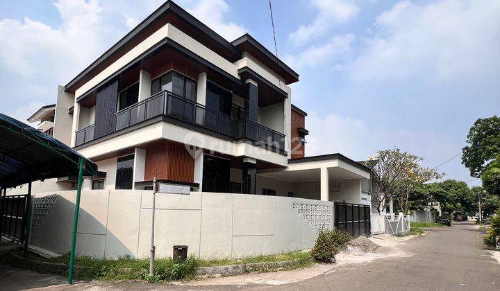 Rumah Brand New Hook Modern di Bsd Griya Loka 2