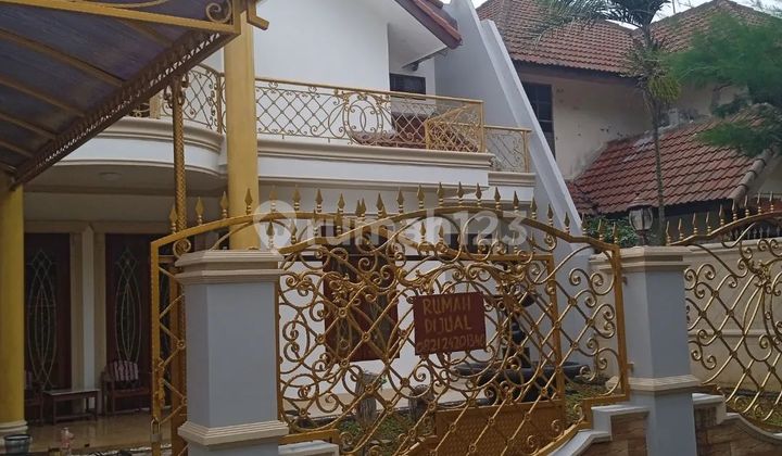 Rumah Lokasi Strategis Cirendeu Sudah Renovasi Siap Huni