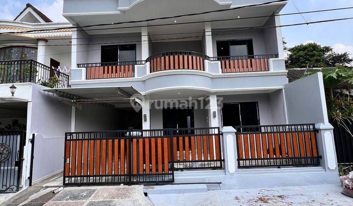 Rumah Mewah Dekat Pasar Modern ,Bsd Griya Loka 1