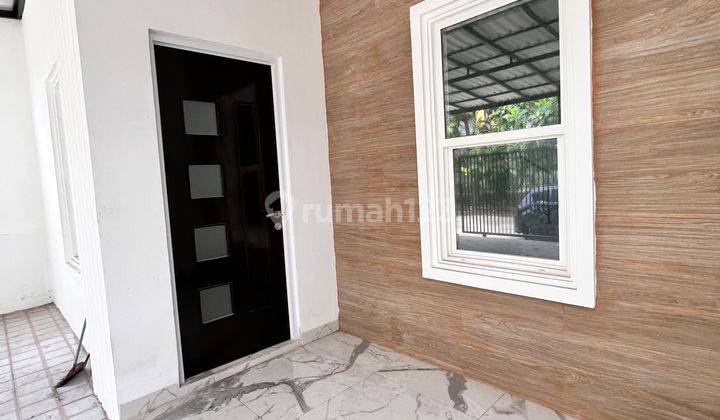 Rumah Siap Huni Carport Luas di Gading Serpong 2