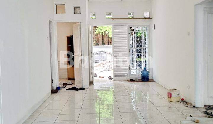 Rumah 2 lantai di  pinggir jalan wortel dekat ruko versailes bsd 1