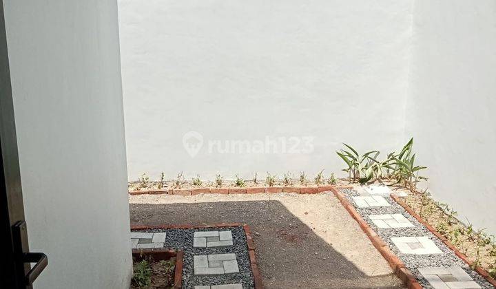 Rumah Unfurnished Sertifikat Hak Milik di Jalan Raya Krian 2